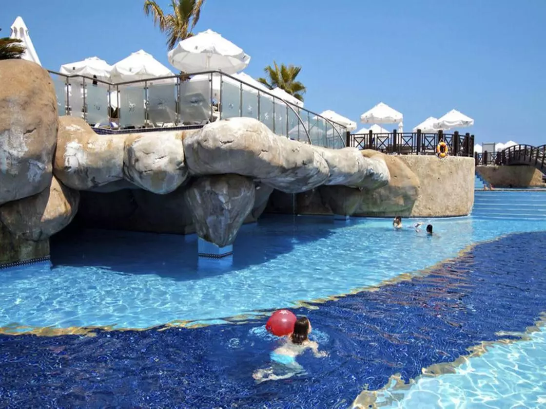 FAMERESIDENCE_LARA (11).jpg